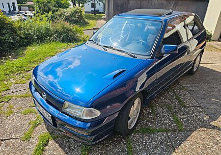 Opel Astra 2.0 16V GSI 150PS GSI