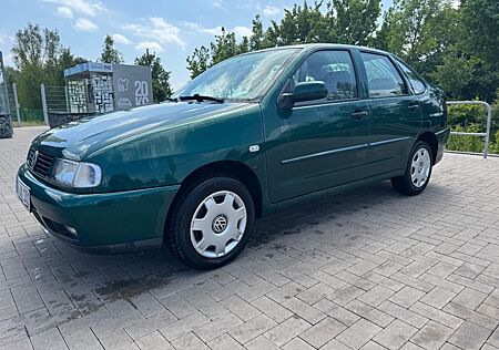 VW Polo Volkswagen 1.4 55kW Classic Basis