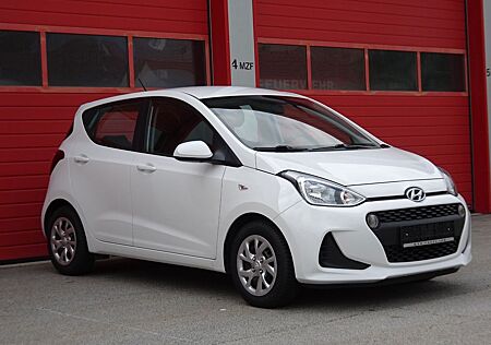 Hyundai i10 blue Trend *** ORIGINAL 9.500 KM ***