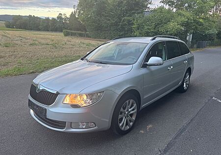 Skoda Superb 2.0TDI DSG AMBITION 1HAND TÜVneu TOP