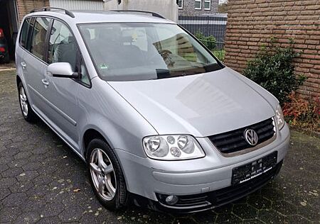 VW Touran Volkswagen 1.6 FSI Automatik Highline Highline