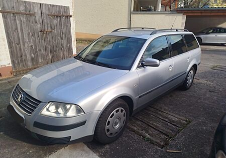VW Passat Variant Volkswagen 1.6 Comfortline Family Varian...