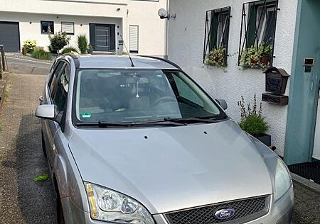 Ford Focus 1,8 Style Turnier Style