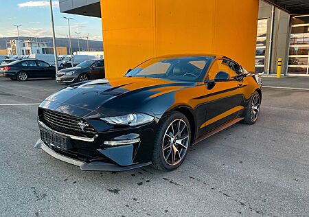 Ford Mustang 2.3 1 Hand Schwarz/Schwarz