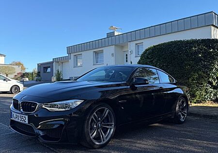 BMW M4 Coupé Handschalter Carbondach