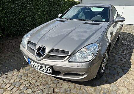 Mercedes-Benz SLK 200 SLK meistergepflegt 8-fach bereift 2. Hand