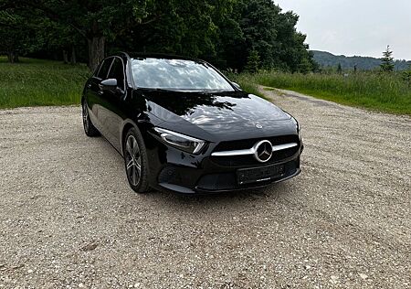 Mercedes-Benz A 220 d | Multibeam | Standhz. | Ambiente