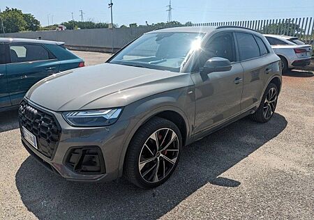 Audi Q5 40 TDI S line +MATRIX+KAMERA+APP+KEYLESS+MMI