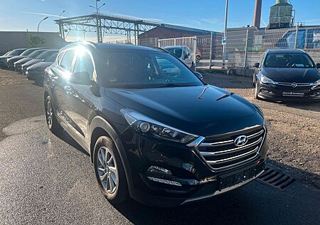 Hyundai Tucson Style 4WD*1.Hand*Pano*Navi*Automatik*