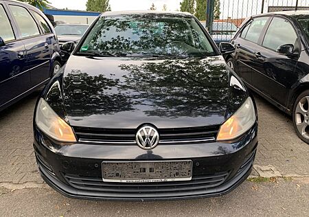 VW Golf Volkswagen VII Lim. Comfortline Teilleder Navi Euro 6