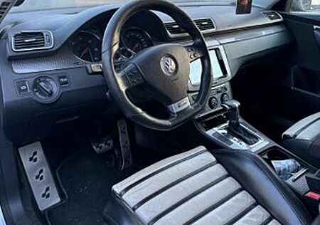 VW Passat Variant Volkswagen 2.0 TDI DPF DSG 125kW R-Line ...