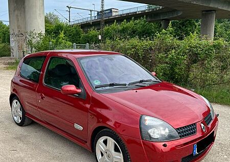 Renault Clio Sport 2.0 16V Sport