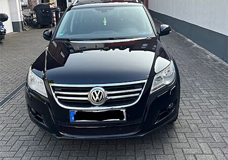 VW Tiguan Volkswagen 2.0 TDI BlueMotion Tech Sport & Style...