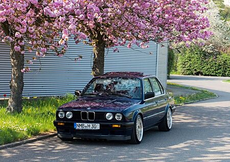 BMW 316i E30 sehr gepflegt. Wenig Kilometer. Saison