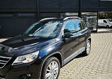 VW Tiguan Volkswagen 2.0 TDI BlueMotion Tech Sport & Style...