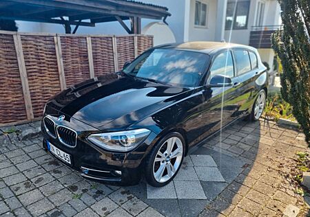 BMW 120 F20 Sport Line Tüv/Service NEU / AM 49.000 km