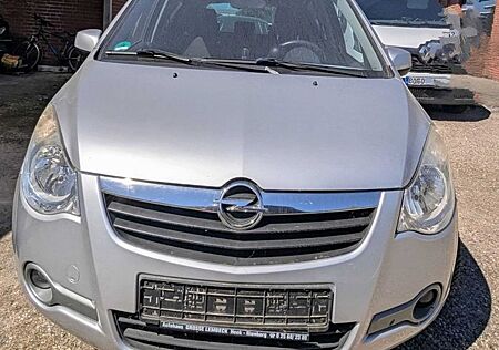 Opel Agila 2 Automatik Rentnerfahrzeug, top gepflegt