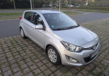Hyundai i20 1.4 Trend Trend - sehr gepflegt
