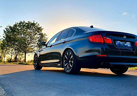 BMW 523i 3.0L 6Zyl. | HUD | KEYLESS | TV | El. AHK |