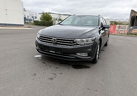 VW Passat Variant Volkswagen 2.0 TDI SCR DSG Business Vari...
