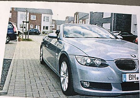 BMW 325i Cabrio - Bluewater-Metallic