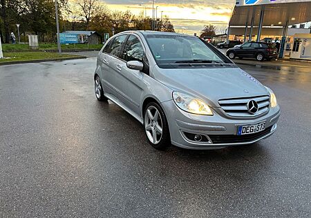 Mercedes-Benz 200 B200 Turbo