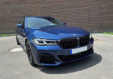 BMW 530dA Touring TOP AHK Panoramadach Garantie