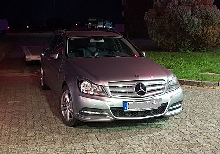 Mercedes-Benz C 250 , AHK, Standheizung, AVANTGARD