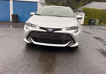 Toyota Corolla 1,8 Hybrid Comfort Touring Sports Co...