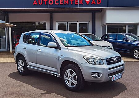 Toyota RAV 4 2.2 D-4D Sol °4WD °AHK °PDC °TÜV NEU