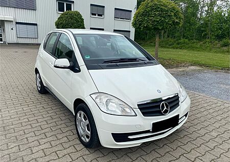 Mercedes-Benz A 160 BlueEFFICIENCY - Klimaanlage Navi TÜV Neu