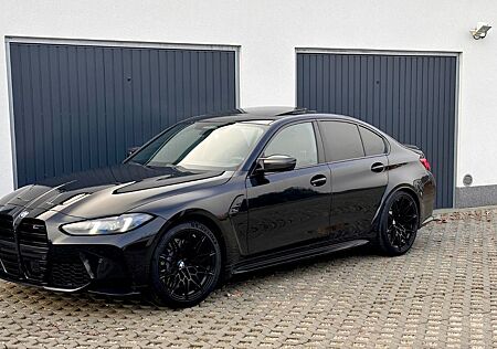 BMW M3 xDrive Competition Carbon HUD NEU Model