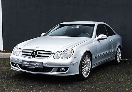 Mercedes-Benz CLK 220 CDI ELEGANCE TRAUMOPTIK 18 AMG