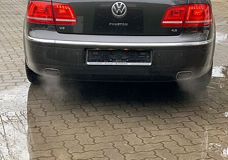 VW Phaeton Volkswagen 4.2 V8 4M VOLLLEDER Standh Premium 2.Hd