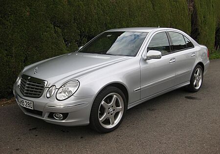 Mercedes-Benz E 280 4MATIC ELEGANCE Memory AMG Comand Rentner