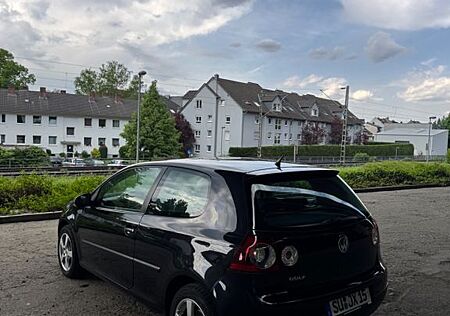 VW Golf Volkswagen 5 / Top Zustand / TÜV 06/2026