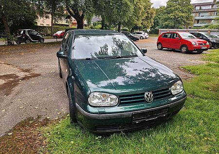 VW Golf Volkswagen 1.4 Basis