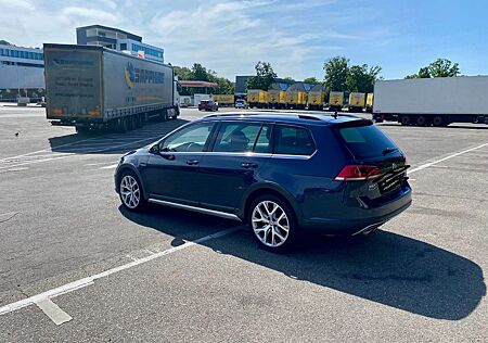 VW Golf Volkswagen 2.0 TDI 135kW DSG 4MOTION BMT Alltrack ...
