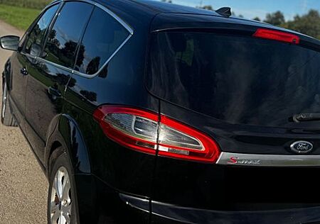 Ford S-Max 2,0 TDCi 120kW DPF Titanium Titanium