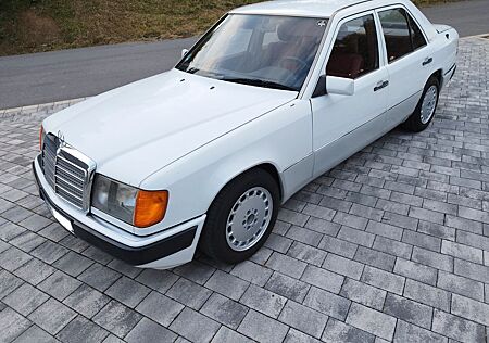 Mercedes-Benz E 260 W124 -260E