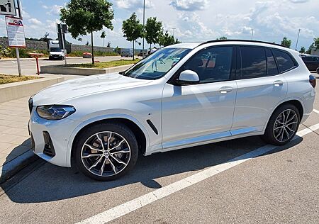 BMW X3 xDrive30d, M, AHK, Pano, Laser, Head, Live