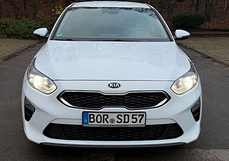 Kia Cee'd / Ceed 1.5 T-GDI DCT Vision Vision