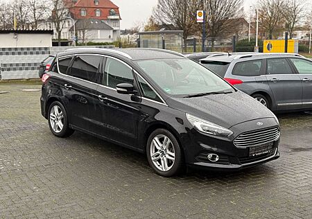 Ford S-Max Titanium-Led-Navi-Kamera-AHK-Euro6