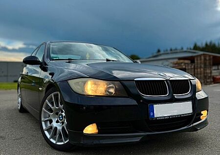 BMW 320i E90