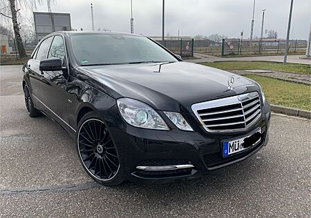 Mercedes-Benz E 250 CDI BlueEFF. AVANTG. Autom. AVA...