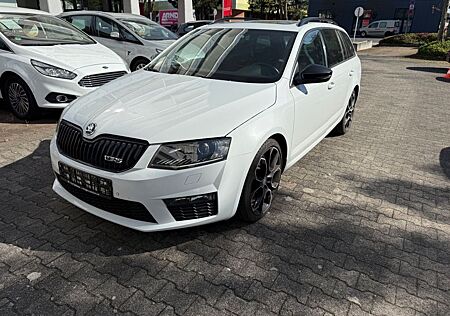Skoda Octavia Combi RS *LEDER*NAVI*XENON*