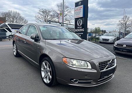 Volvo S80 V8 AWD Summum/Leder/4xSi-Hz/Navi/Pdc/Xenon/
