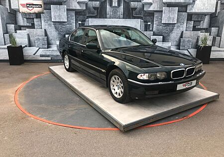 BMW 740i