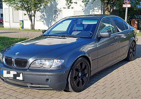 BMW 330i -