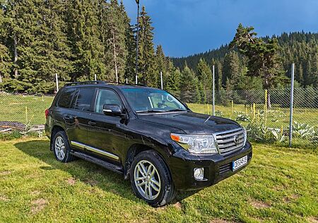 Toyota Land Cruiser 200 5,7 V8
